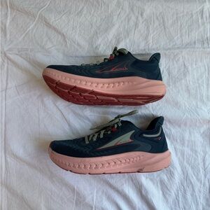 Altra Torin 7 women’s running shoes navy and pink size 7.5